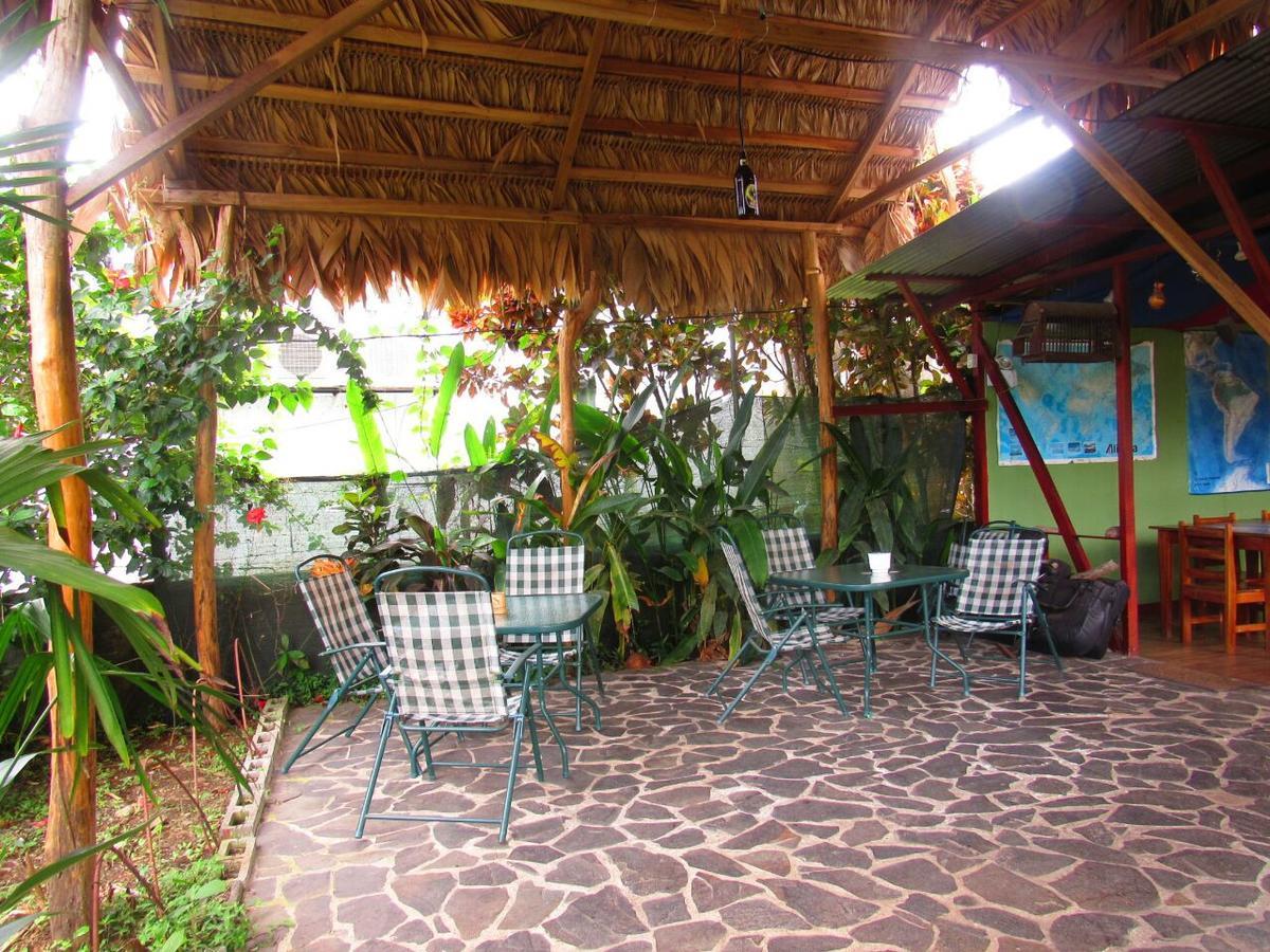 Hakuna Matata Hostel Cahuita Extérieur photo